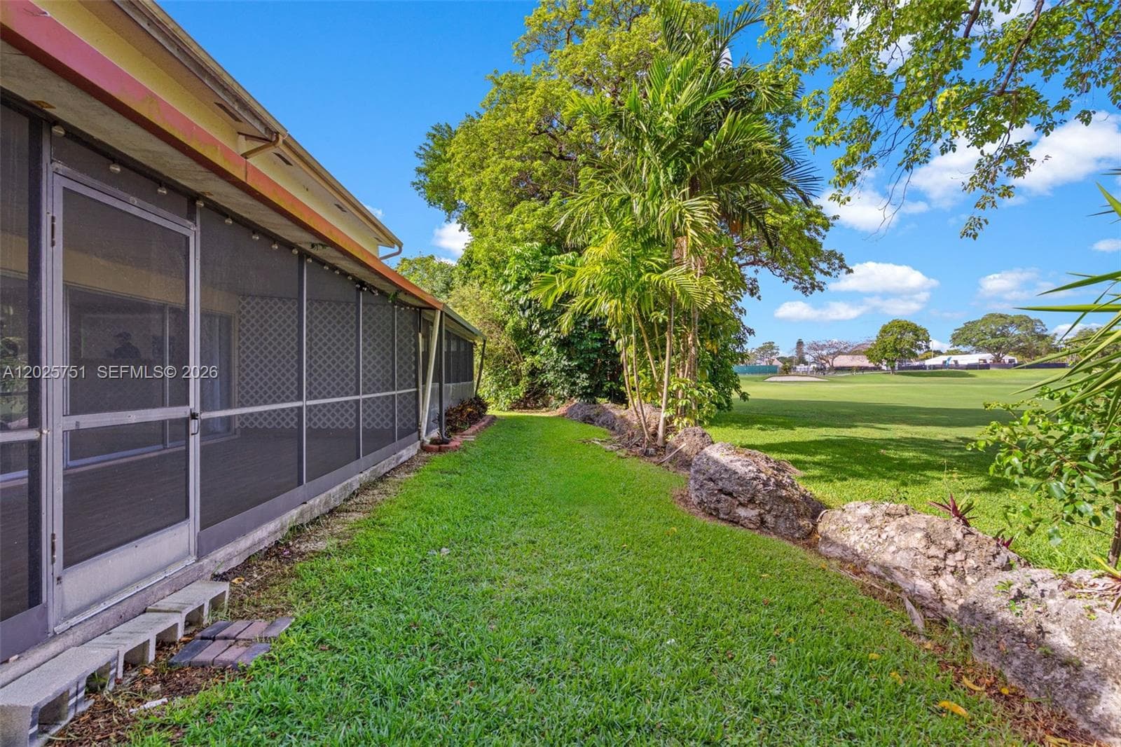 14357 Kendale Lakes Cir, Miami FL 33183 — 50