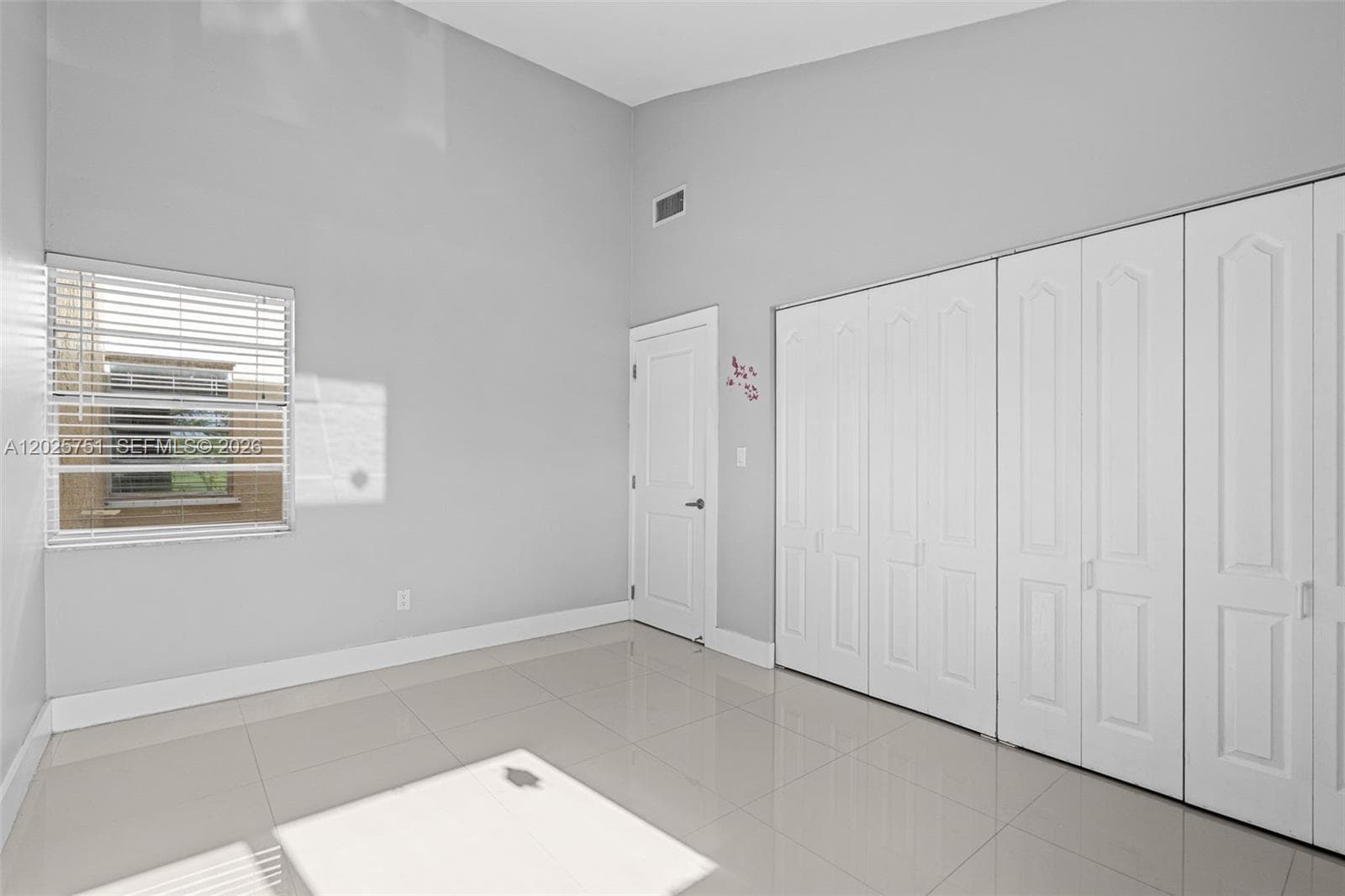 14357 Kendale Lakes Cir, Miami FL 33183 — 40