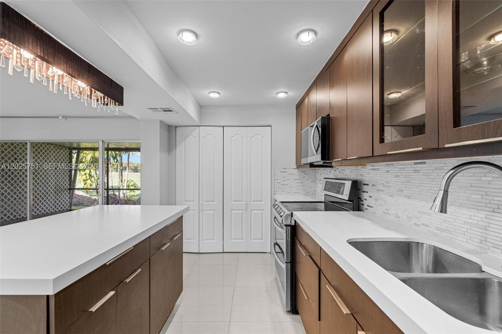 14357 Kendale Lakes Cir, Miami FL 33183 — 29
