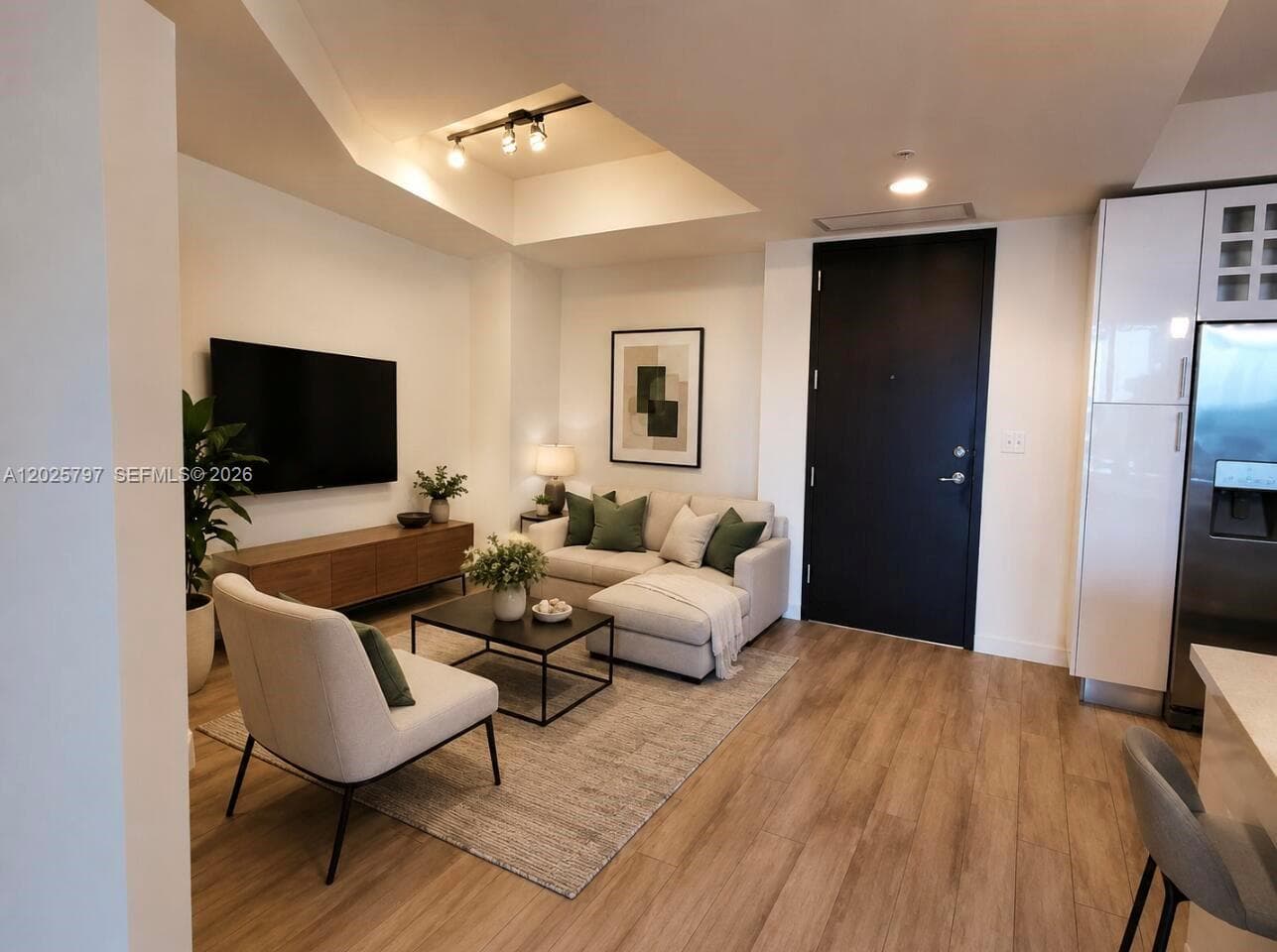 999 SW 1st Ave # 1211, Miami FL 33130 — 5