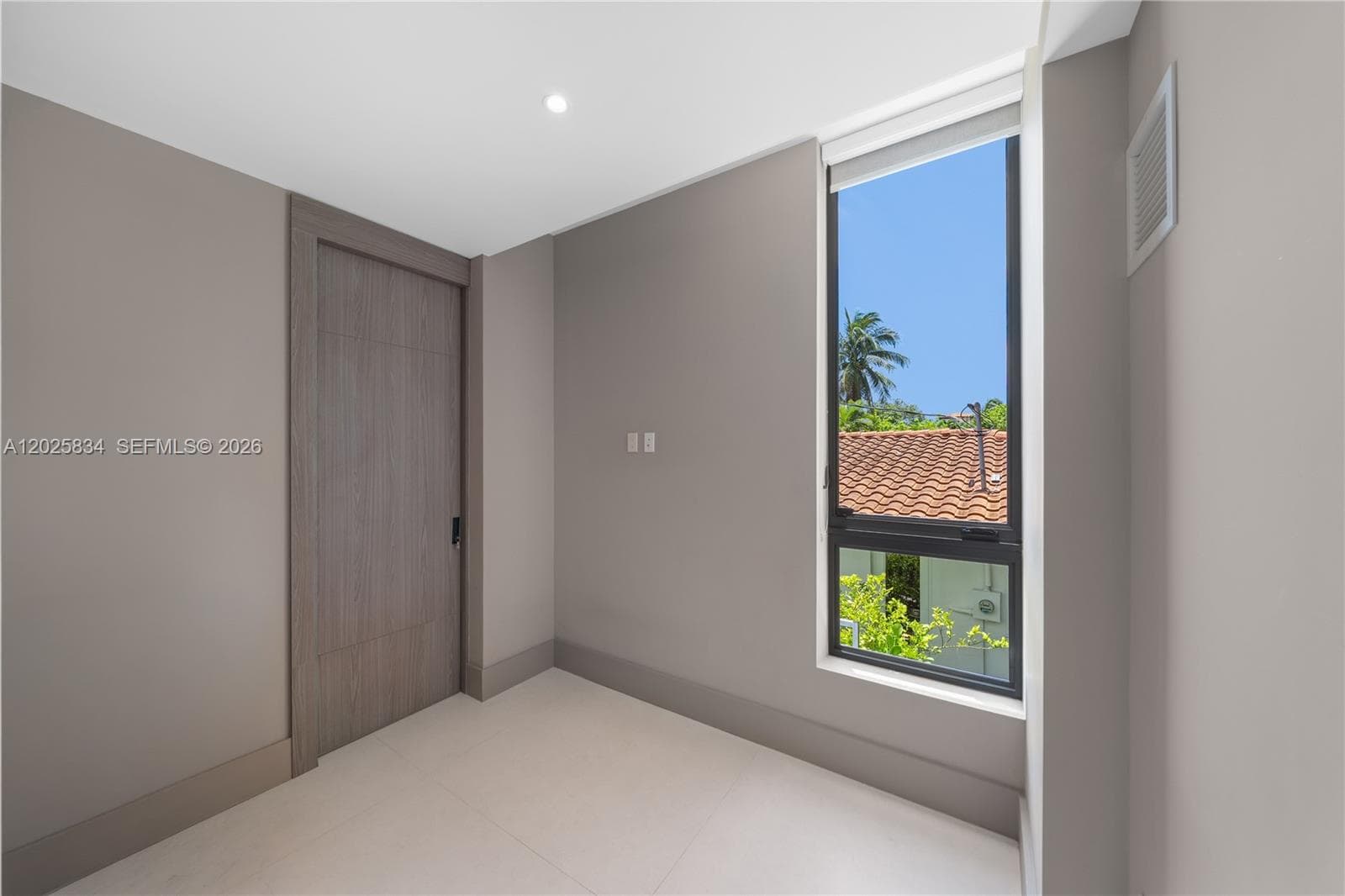 571 Glenridge Rd, Key Biscayne FL 33149 — 34