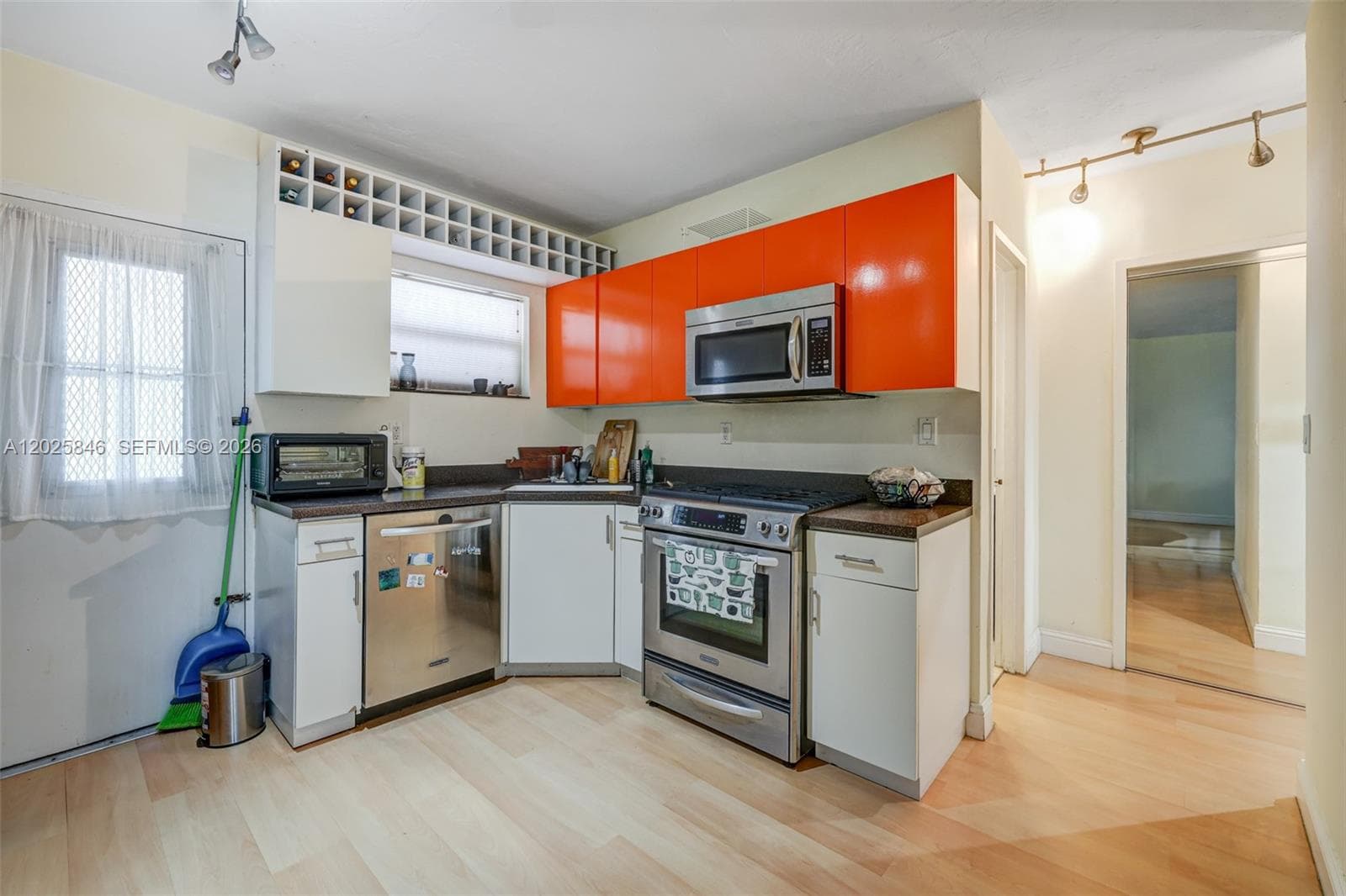 1300 Lincoln Rd # B402, Miami Beach FL 33139 — 10
