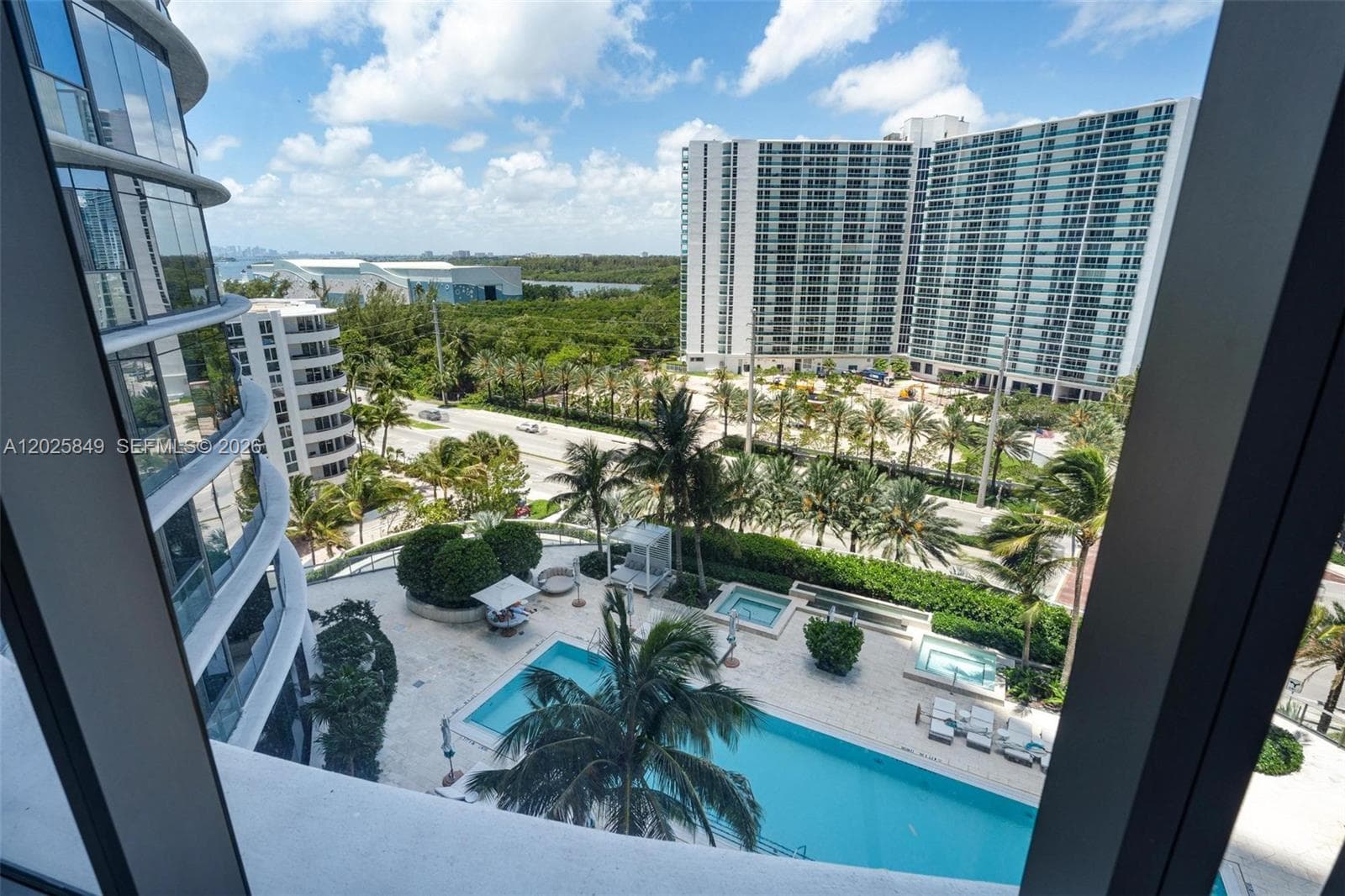 15701 Collins Ave # 802, Sunny Isles Beach FL 33160 — 33