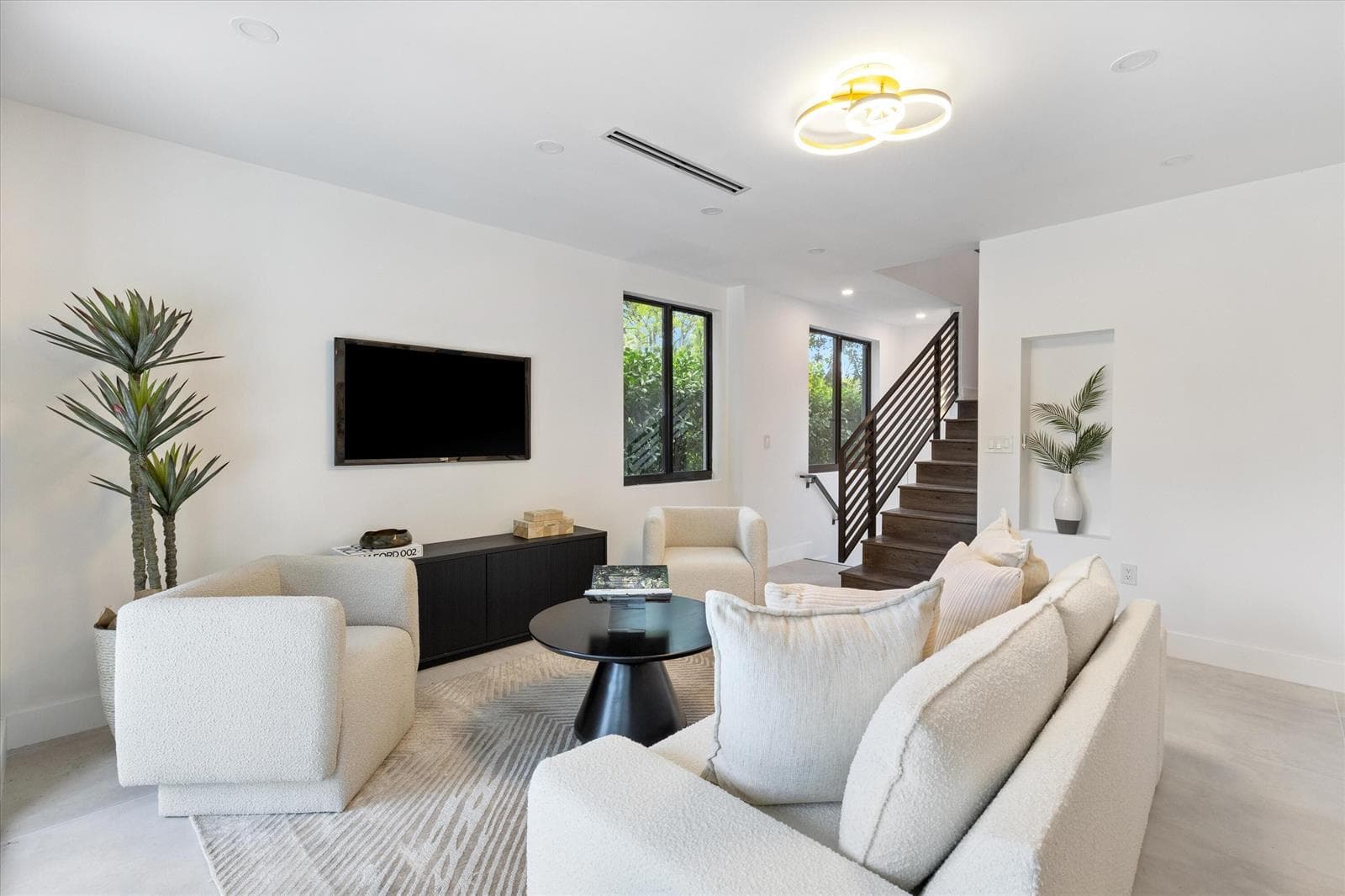451 NE 119th Street, Biscayne Park FL 33161 — 11