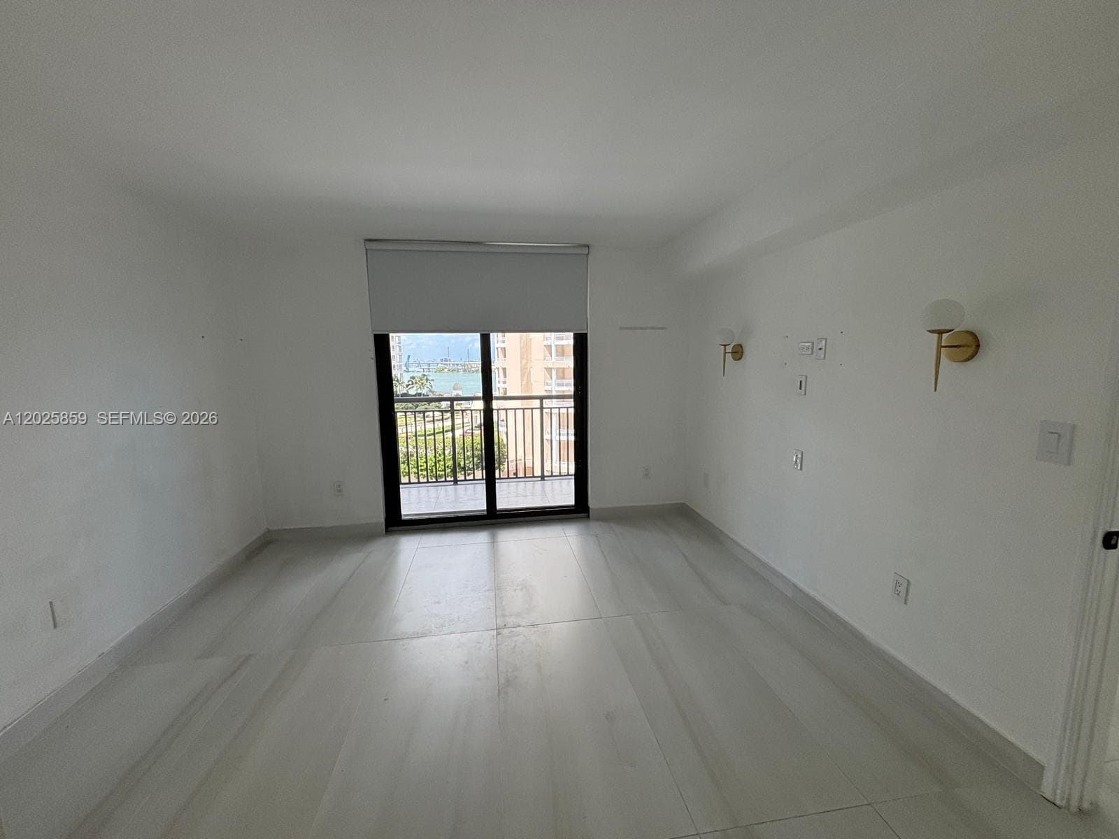 540 Brickell Key Dr # 1024, Miami FL 33131 — 18
