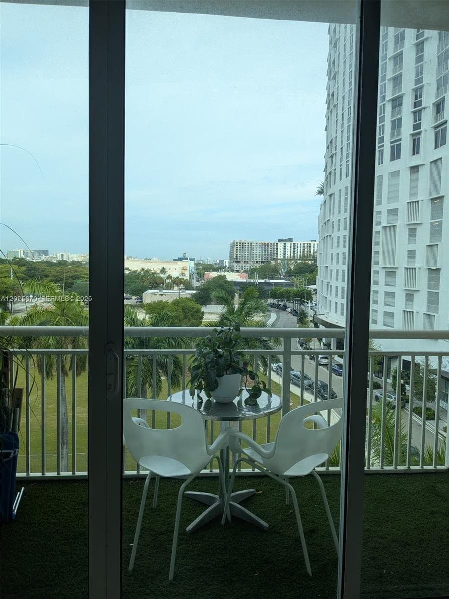 2001 Biscayne Blvd # 3506, Miami FL 33137 — 7