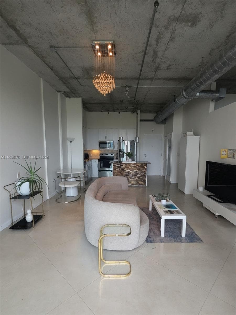 2001 Biscayne Blvd # 3506, Miami FL 33137 — 5