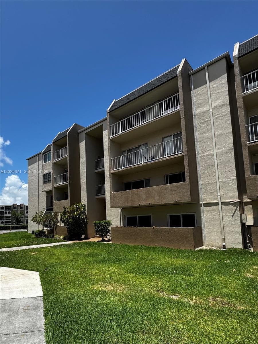 7715 SW 86th St # 310, Miami FL 33143 — 1