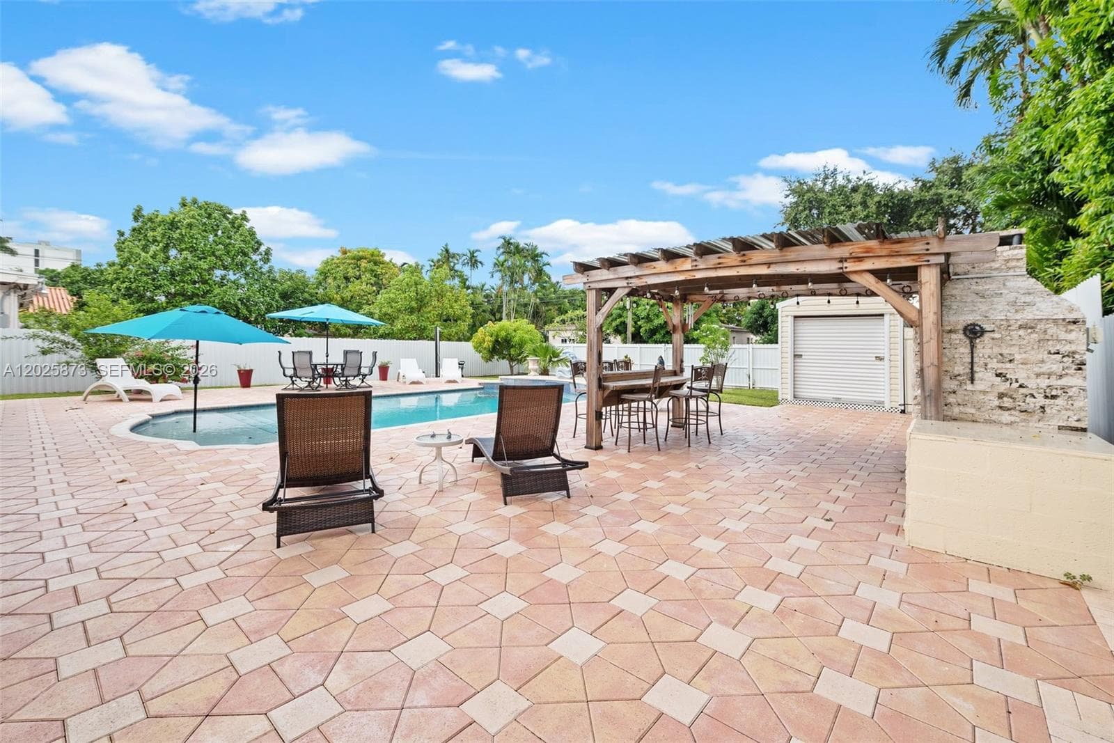 556 La Villa Dr, Miami Springs FL 33166 — 18