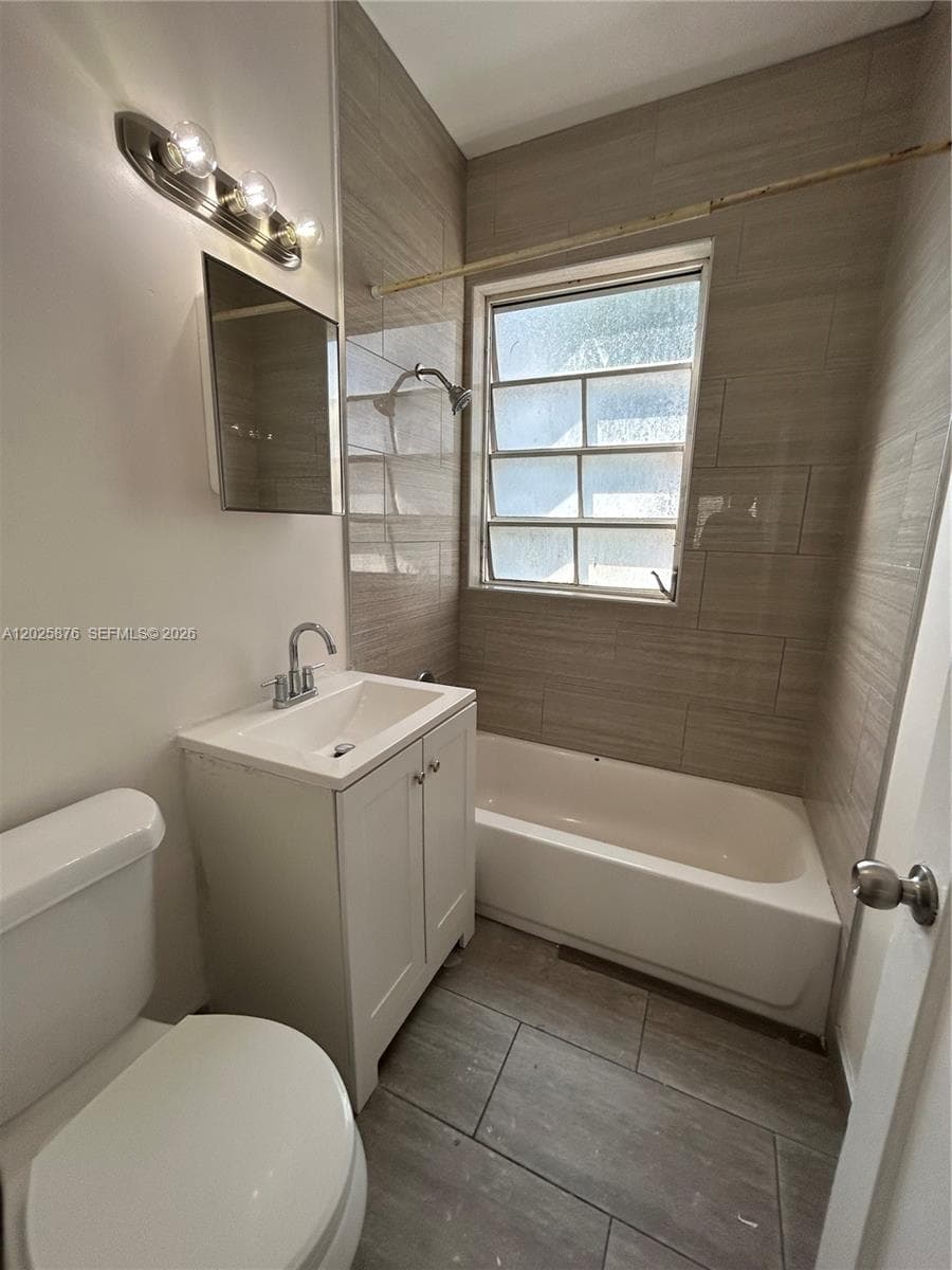 1250 Pennsylvania Ave # 4, Miami Beach FL 33139 — 7