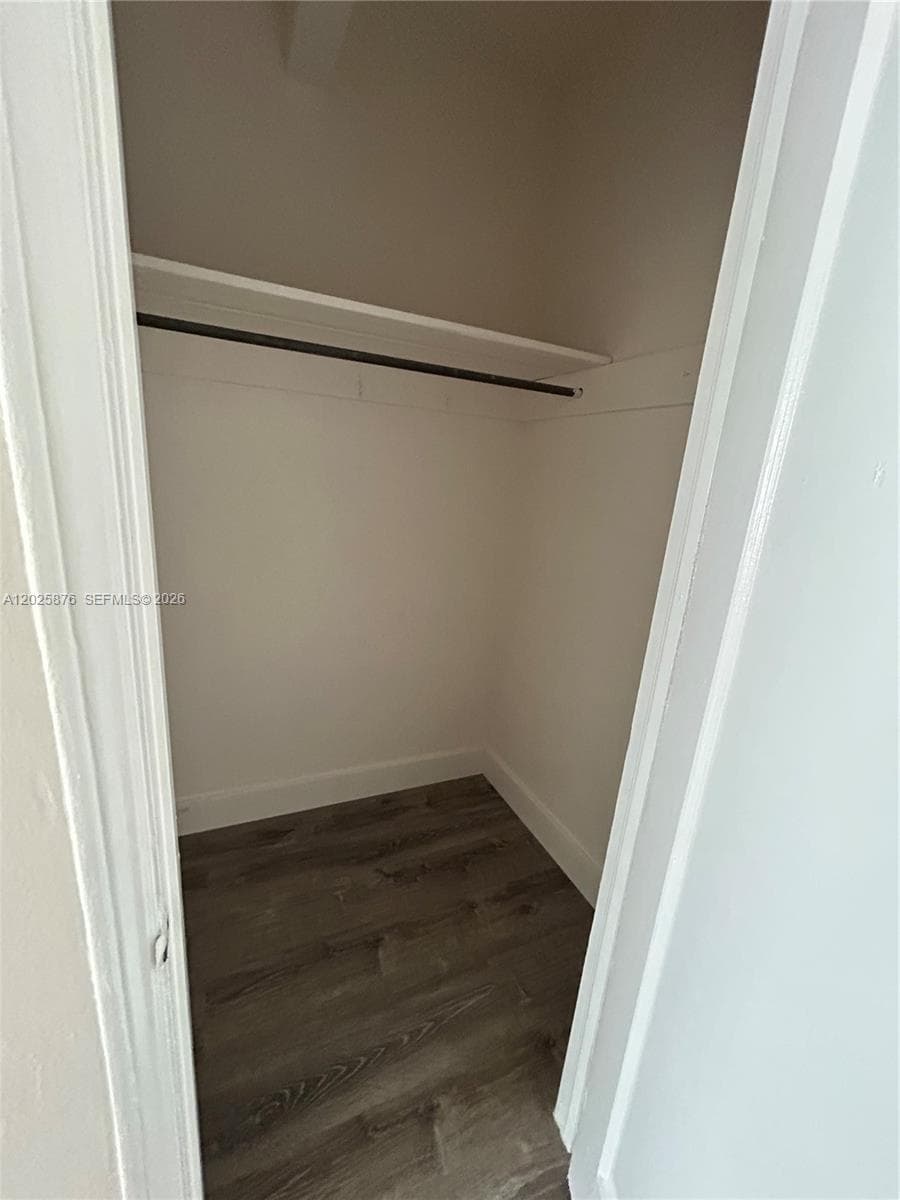 1250 Pennsylvania Ave # 4, Miami Beach FL 33139 — 10