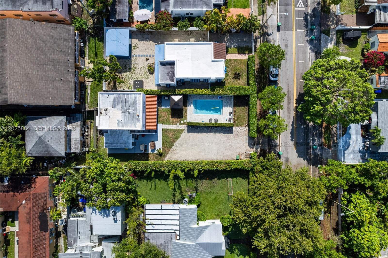 2255 SW 10th St # B, Miami FL 33135 — 2