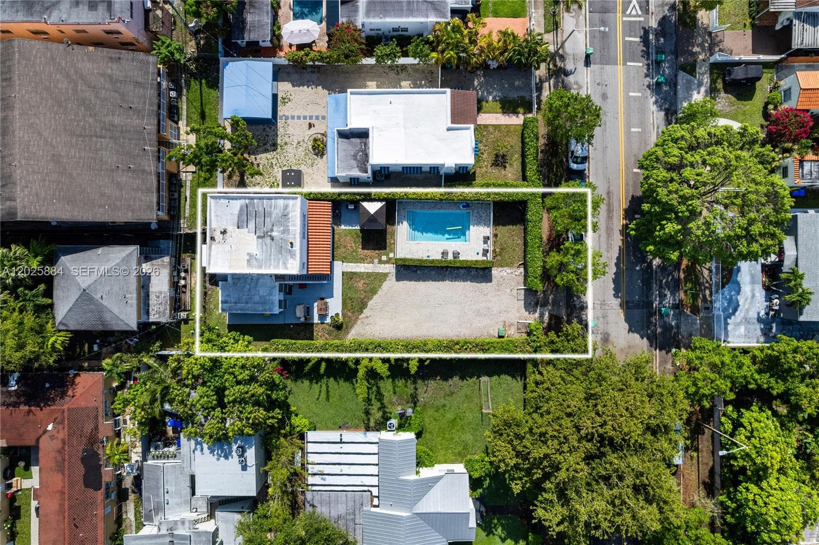2255 SW 10th St # B, Miami FL 33135 — 1