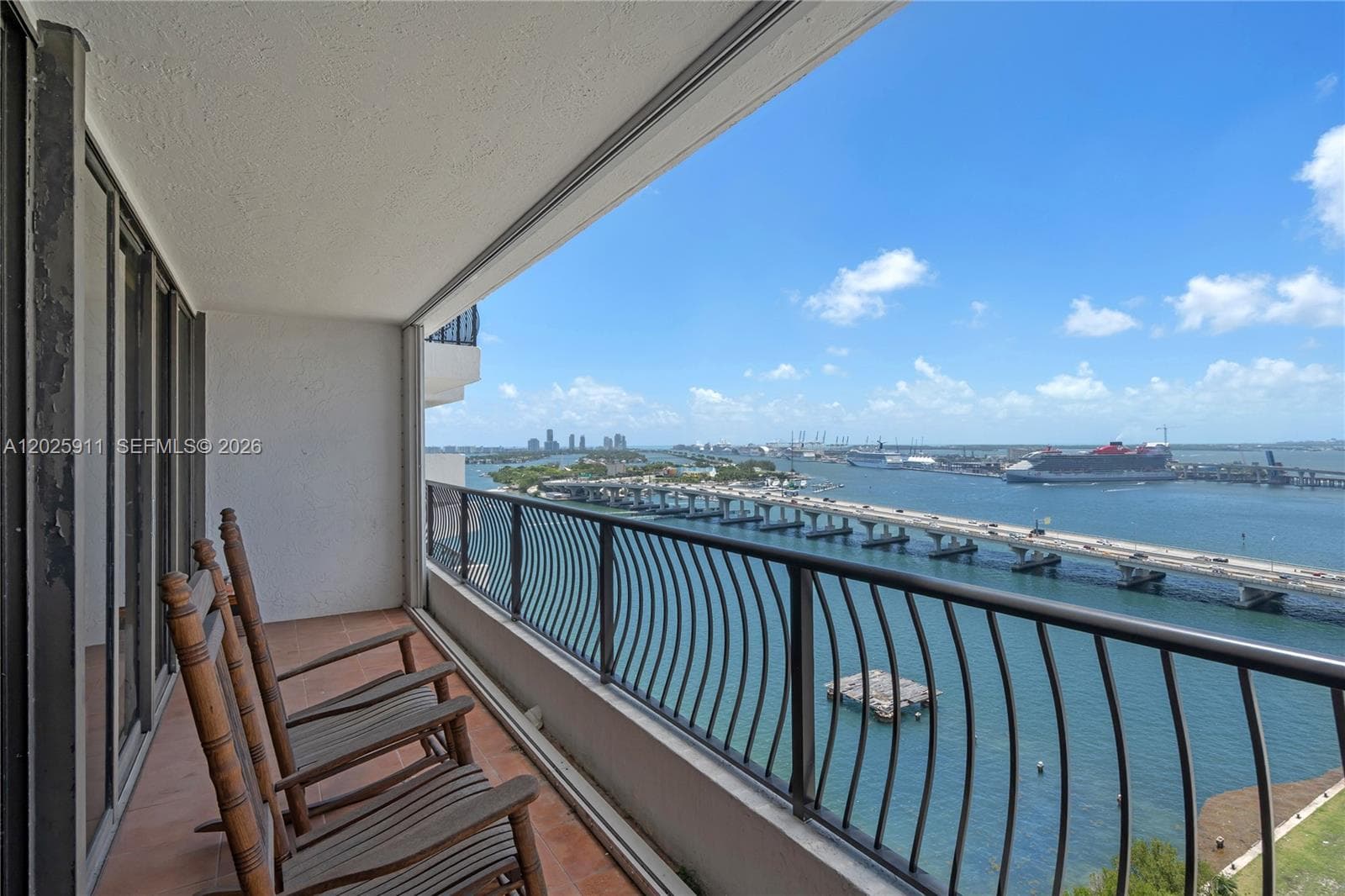 555 NE 15th St # 23I, Miami FL 33132 — 22