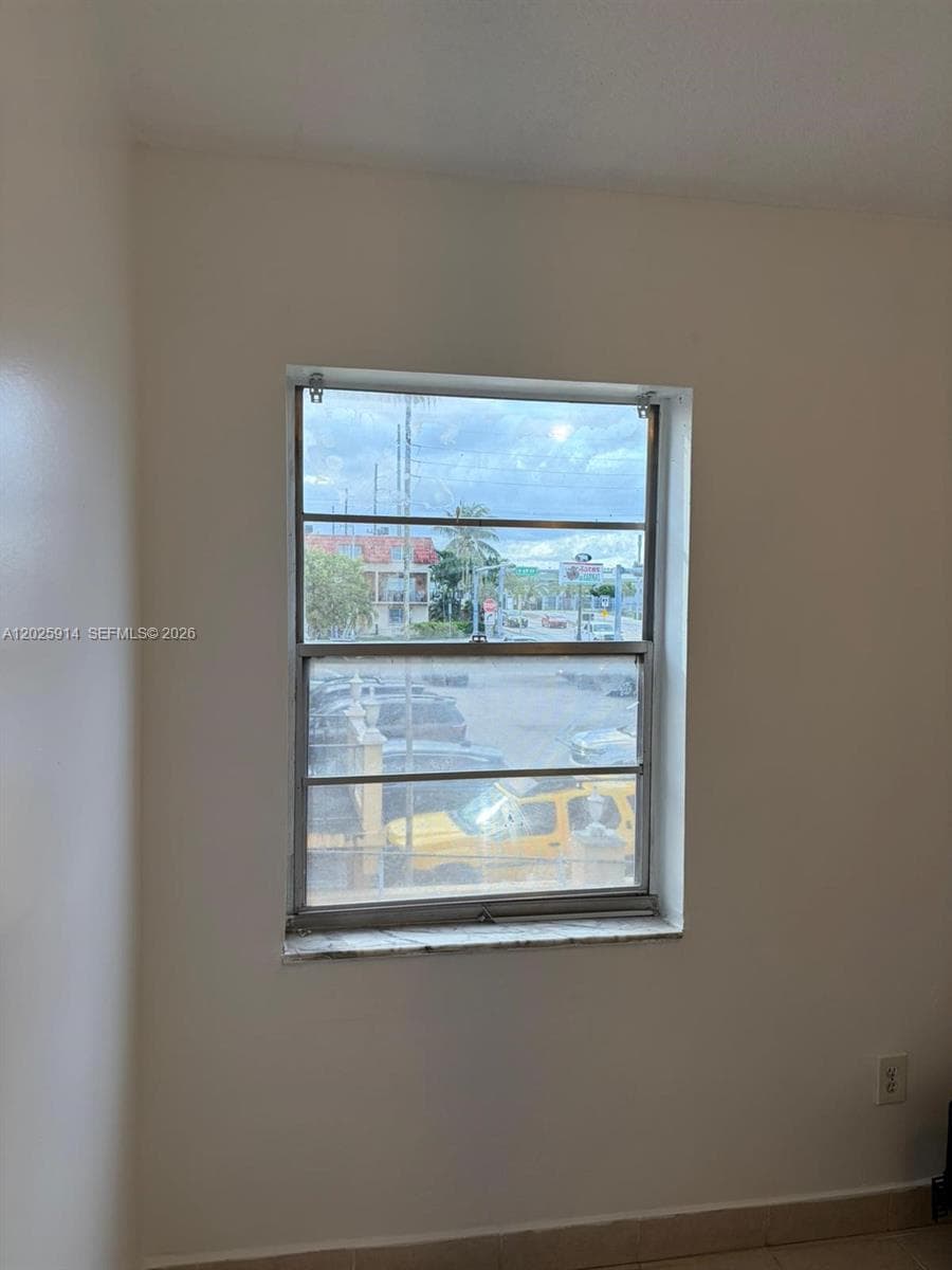 6820 W Flagler St # 212, Miami FL 33144 — 2