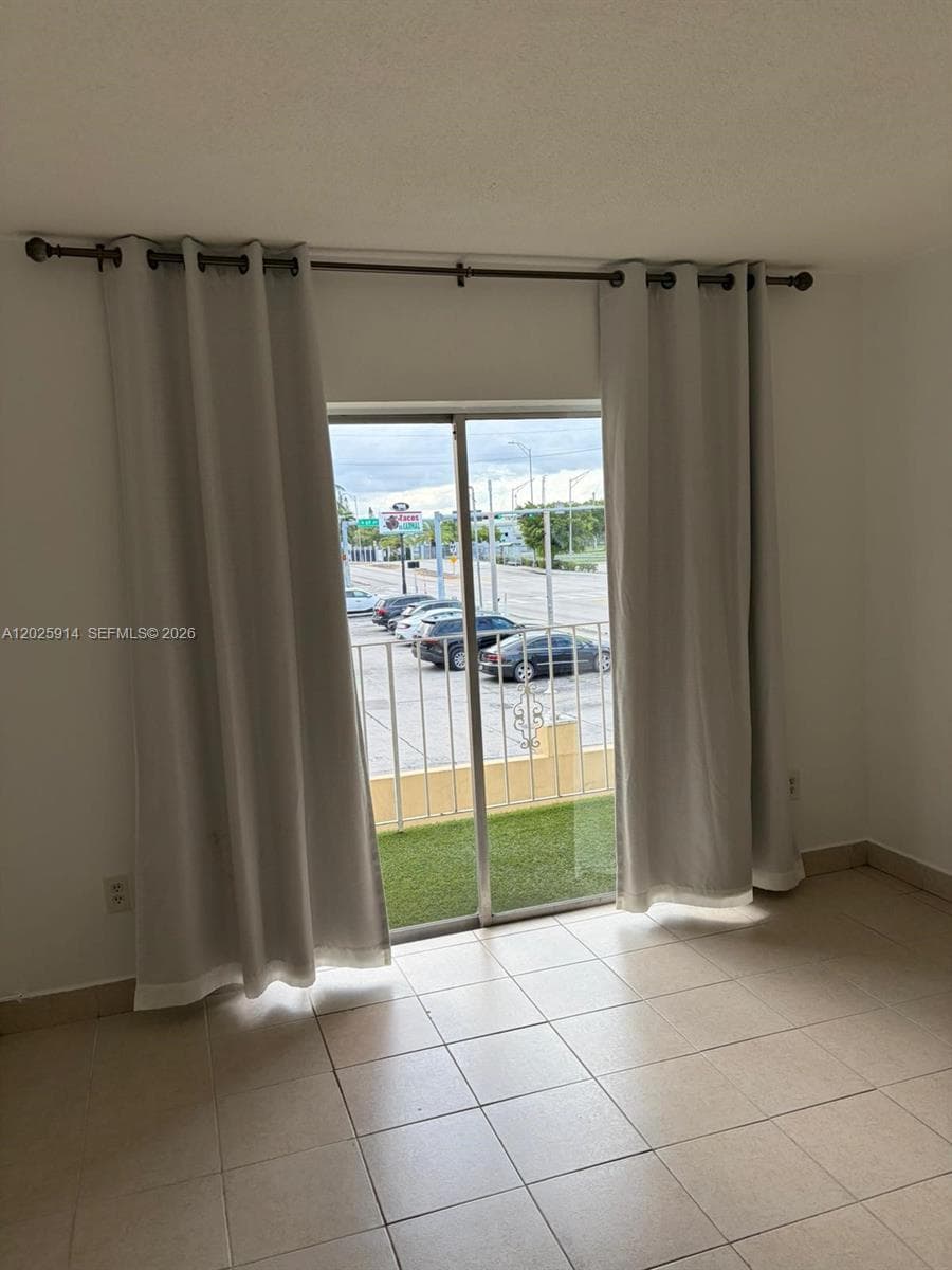 6820 W Flagler St # 212, Miami FL 33144 — 9
