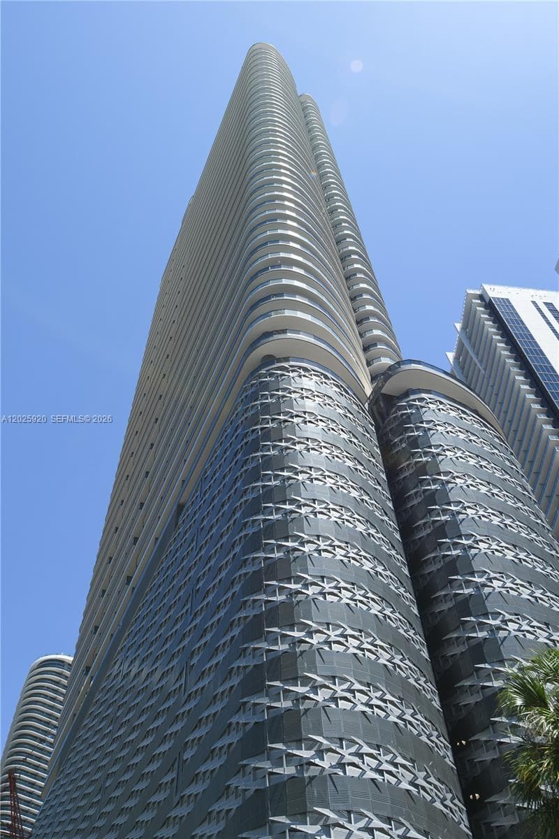 1000 Brickell # 2014, Miami FL 33131 — 1