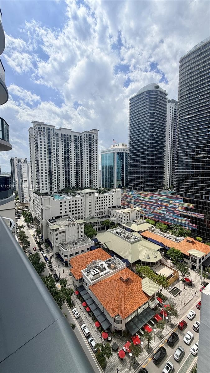 1000 Brickell # 2014, Miami FL 33131 — 29