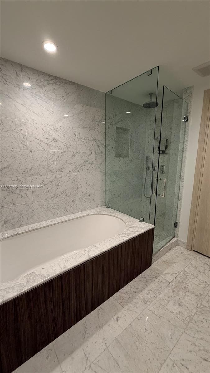 1000 Brickell # 2014, Miami FL 33131 — 25