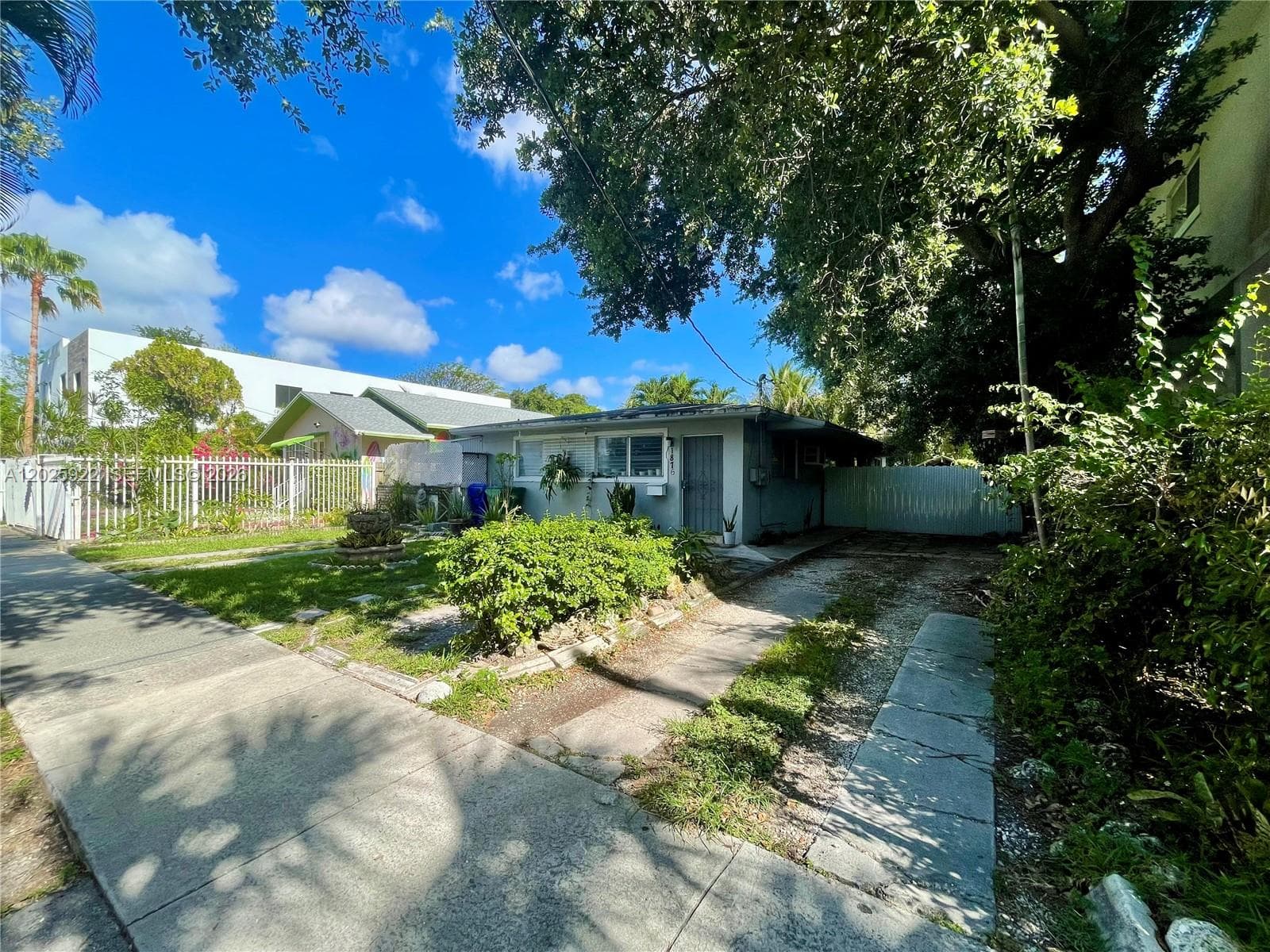 1874 NW 19th St, Miami FL 33125 — 2
