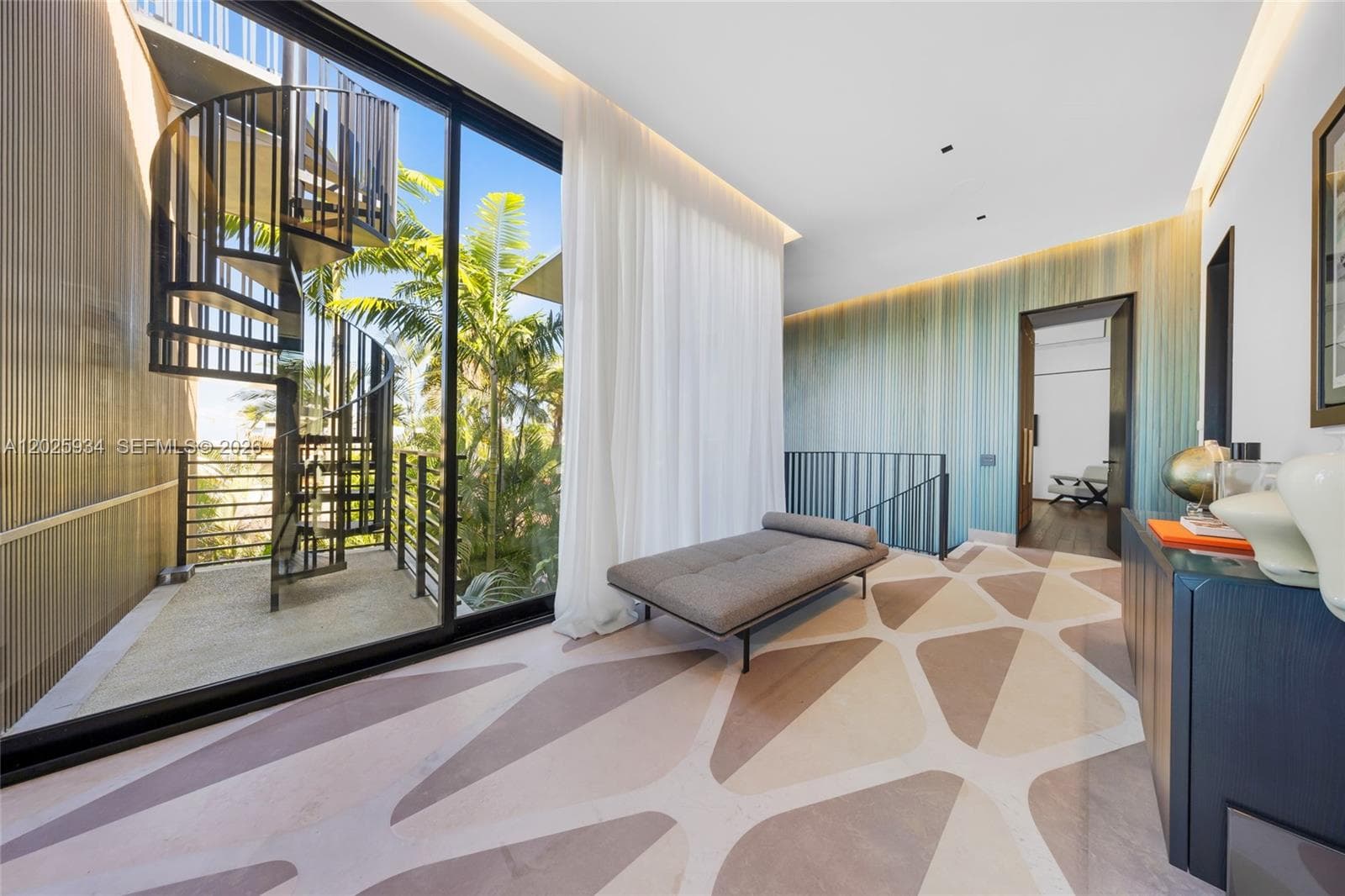 200 W Rivo Alto Dr, Miami Beach FL 33139 — 38