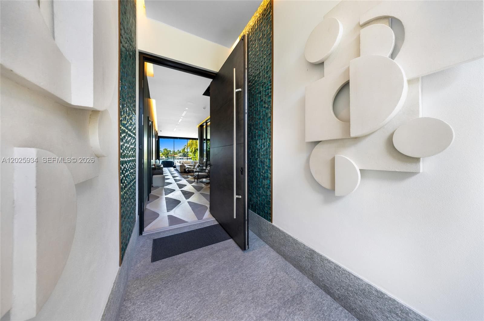 200 W Rivo Alto Dr, Miami Beach FL 33139 — 54