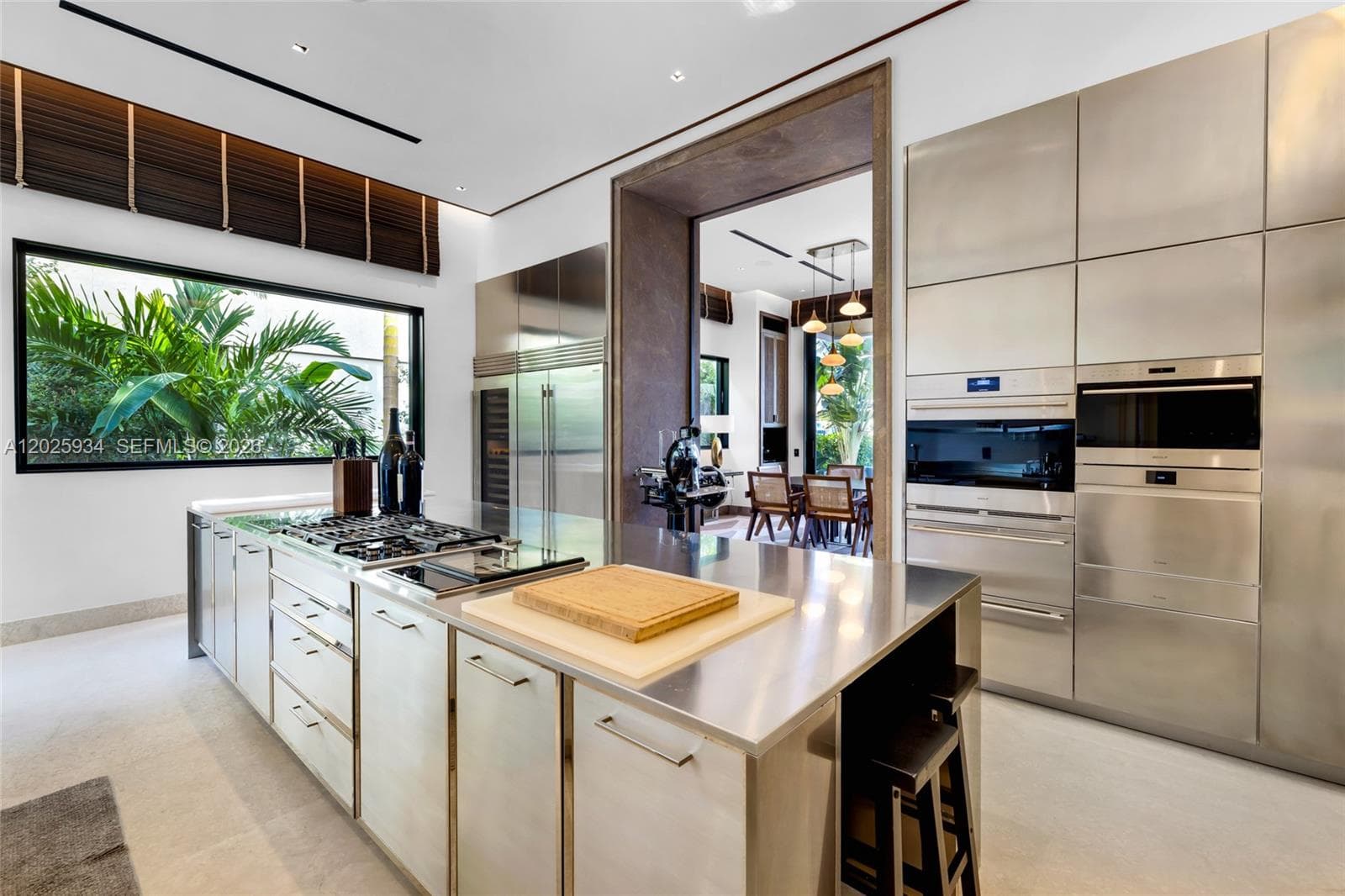 200 W Rivo Alto Dr, Miami Beach FL 33139 — 31