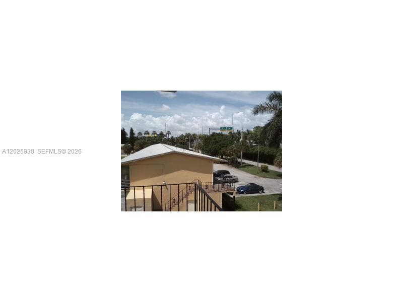 2880 NE 203rd St # B25, Aventura FL 33180 — 9