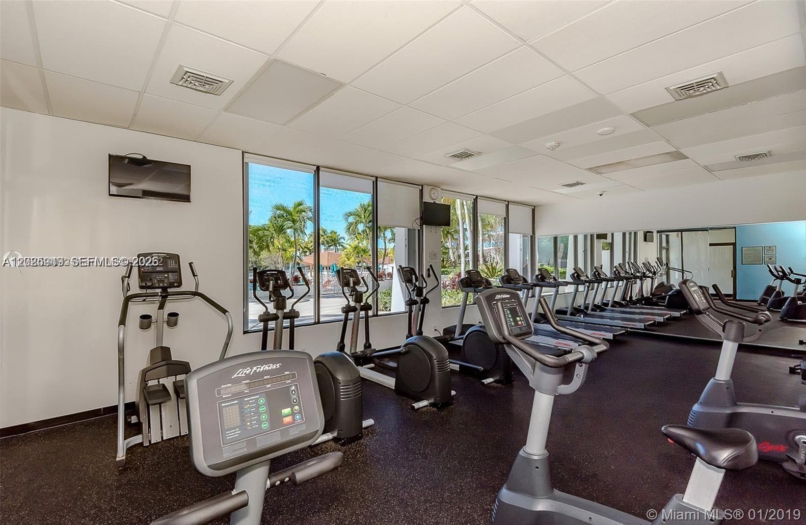 100 Bayview Dr # 503, Sunny Isles Beach FL 33160 — 32