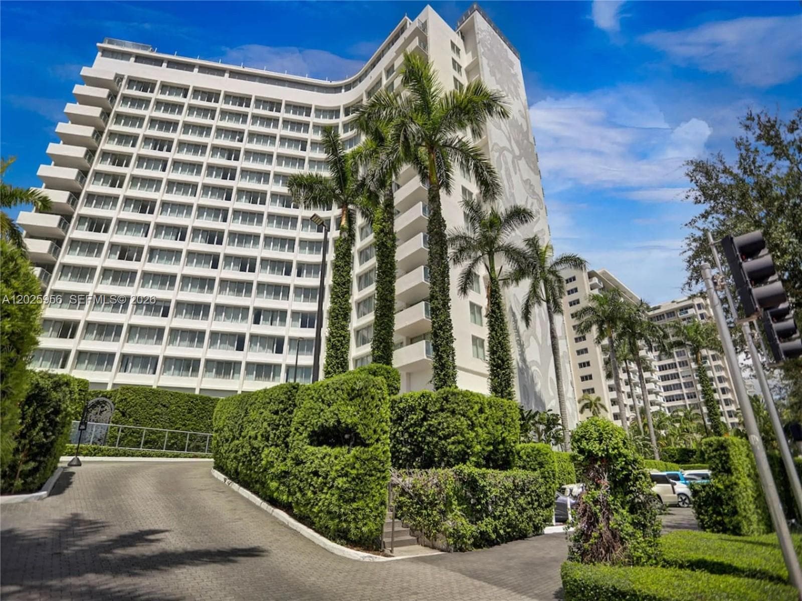 1100 West Ave # 427, Miami Beach FL 33139 — 17