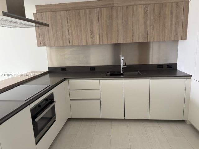 1000 Brickell Plz # 2104, Miami FL 33131 — 2