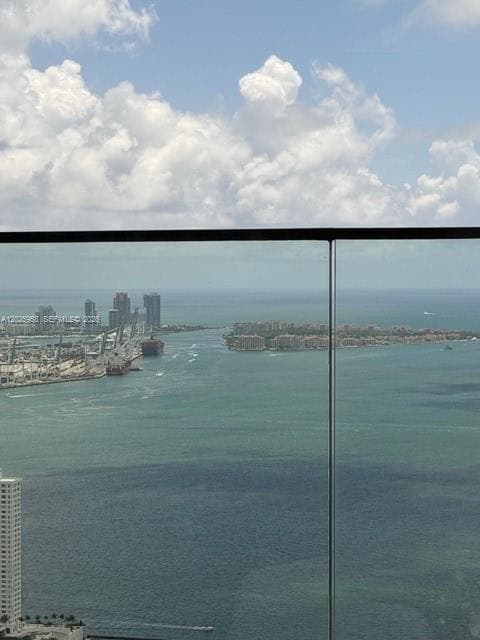 1000 Brickell Plz # 2104, Miami FL 33131 — 16