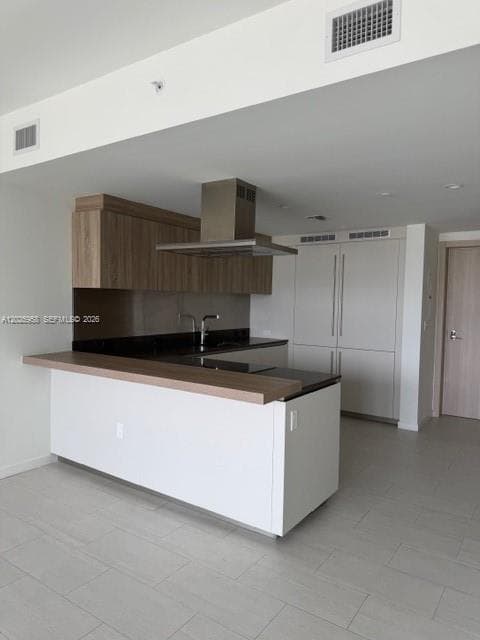 1000 Brickell Plz # 2104, Miami FL 33131 — 1