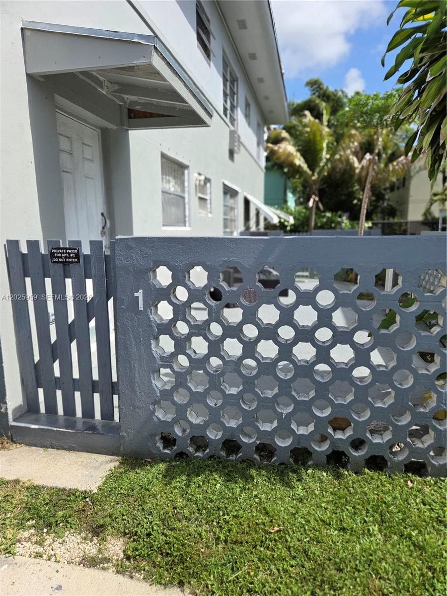 511 NE 82nd Ter, Miami FL 33138 — 9