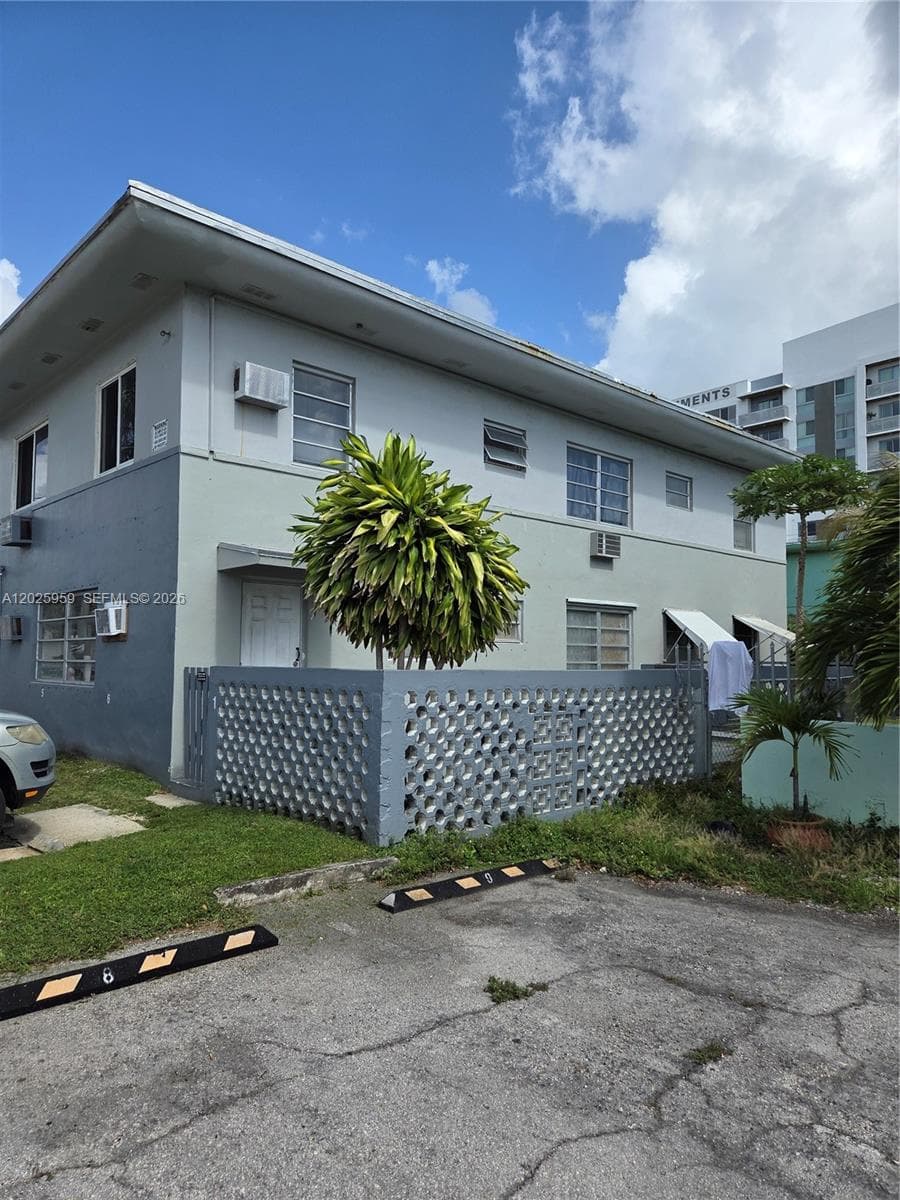 511 NE 82nd Ter, Miami FL 33138 — 4