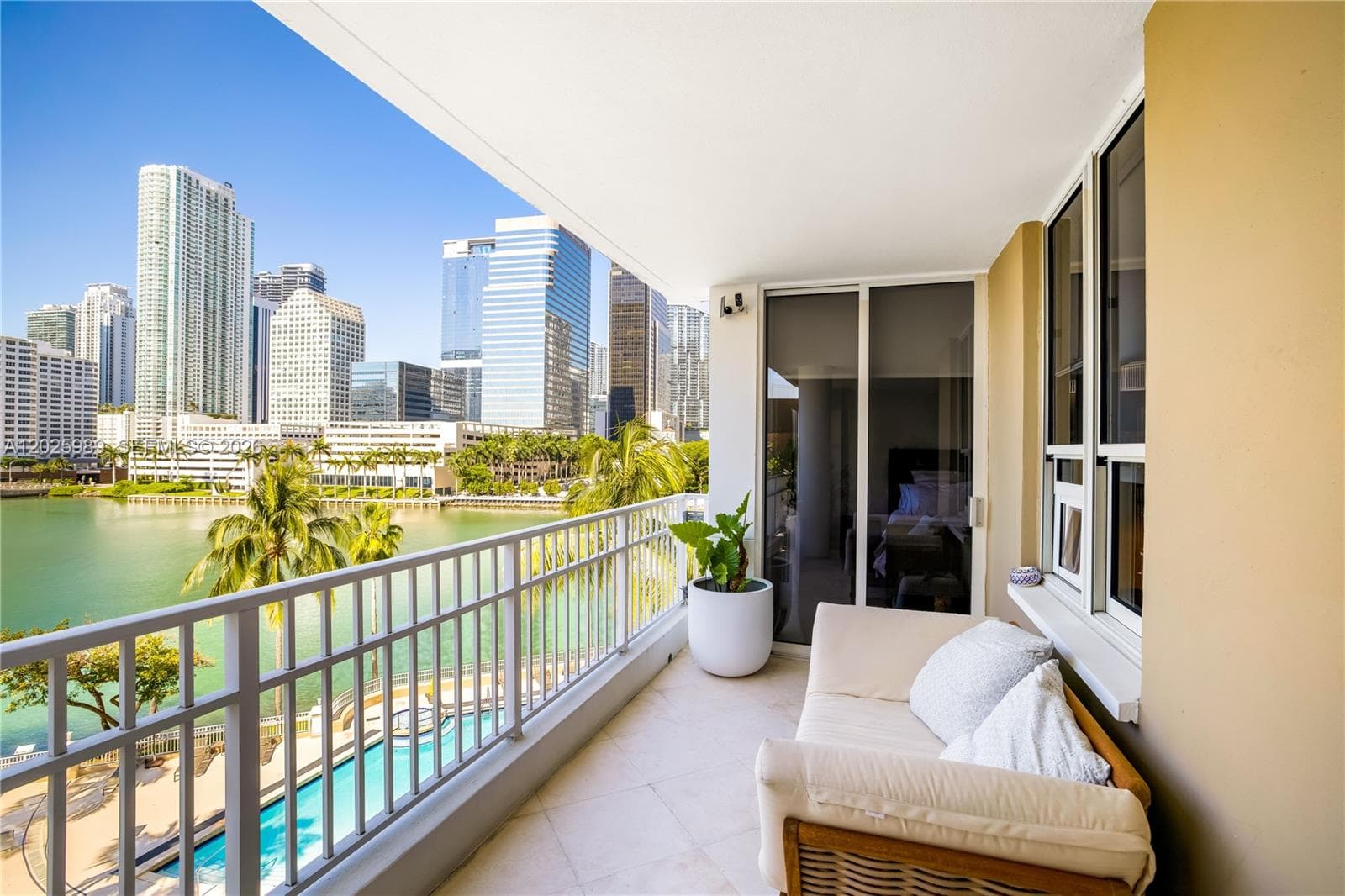 701 Brickell Key Blvd # 512, Miami FL 33131 — 21