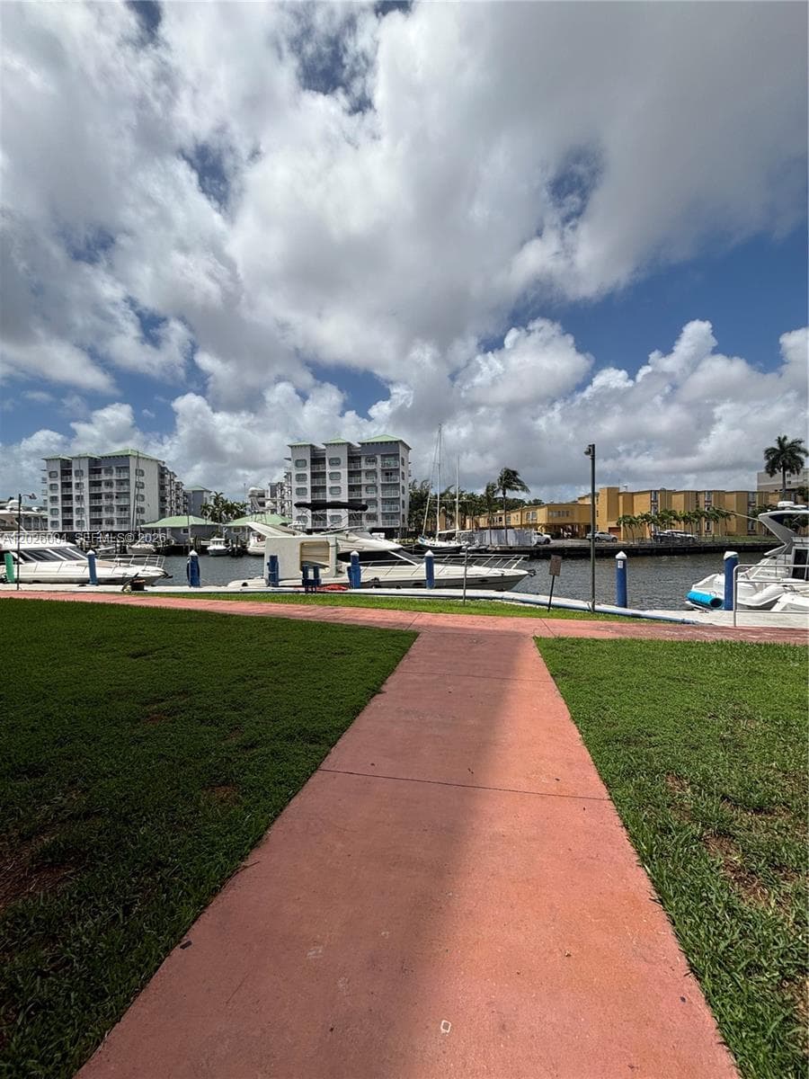 1800 NW 24th Ave # 314, Miami FL 33125 — 6