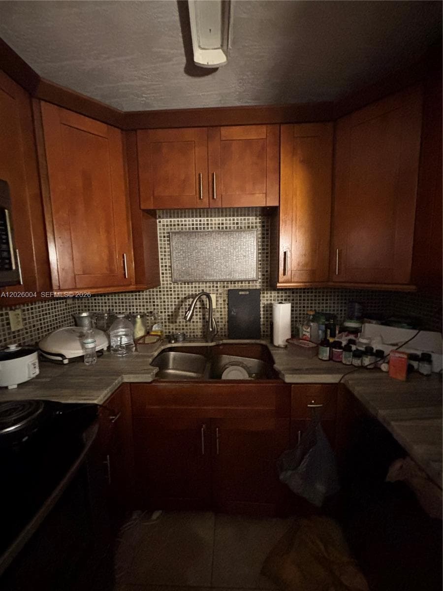 1800 NW 24th Ave # 314, Miami FL 33125 — 5