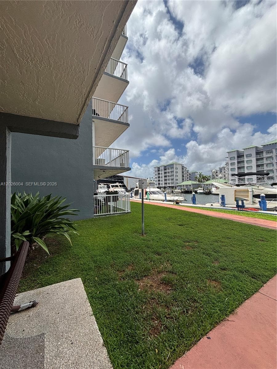 1800 NW 24th Ave # 314, Miami FL 33125 — 4