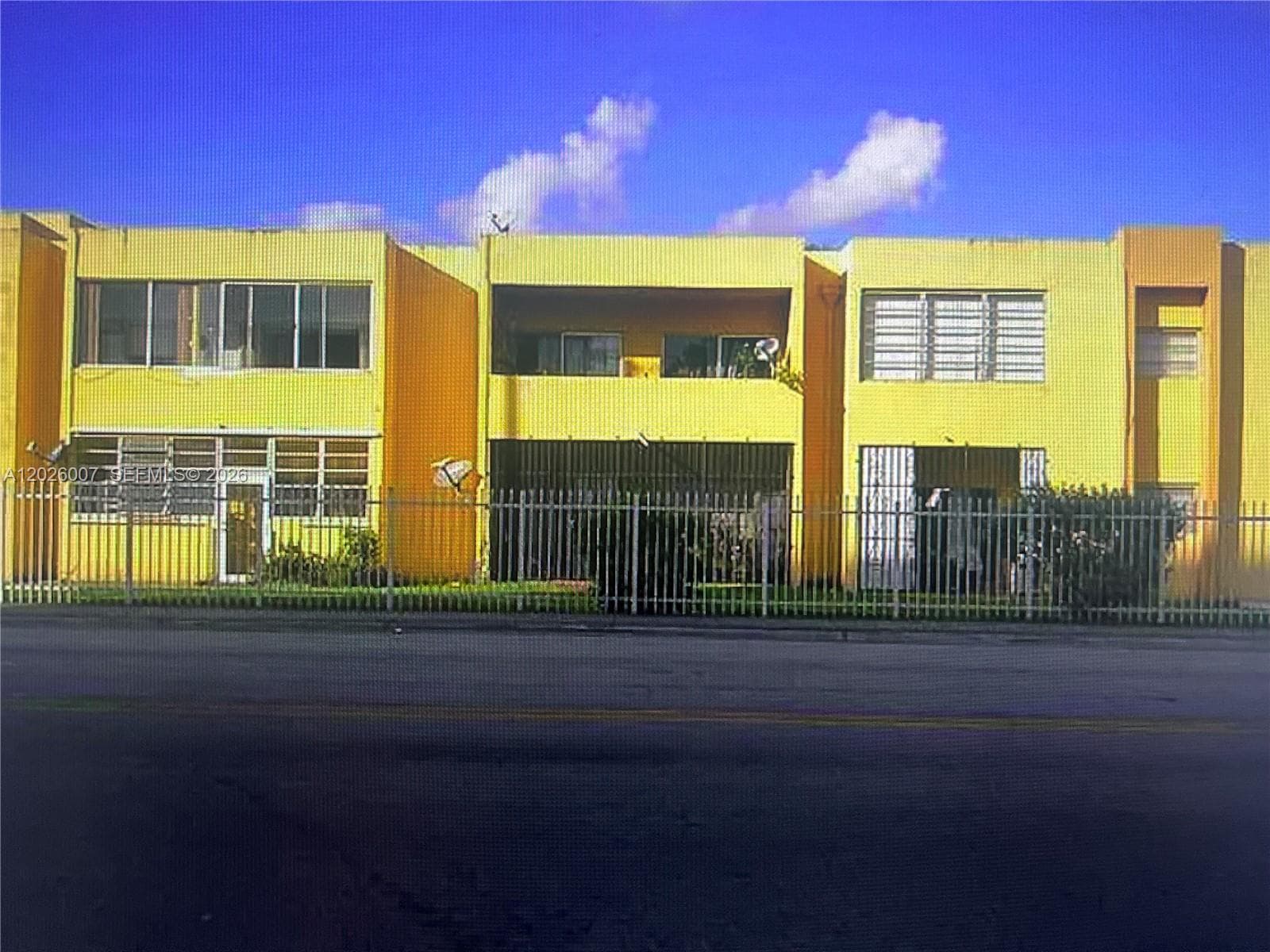 1555 W 44th Pl # 244, Hialeah FL 33012 — 8