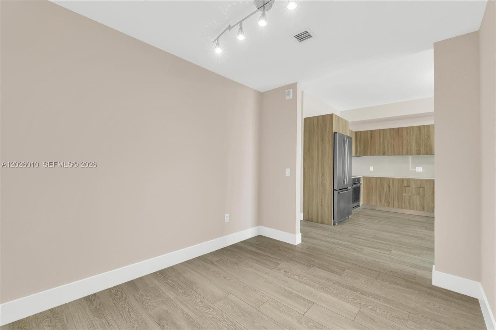 2960 NE 207th St # 1108, Aventura FL 33180 — 26