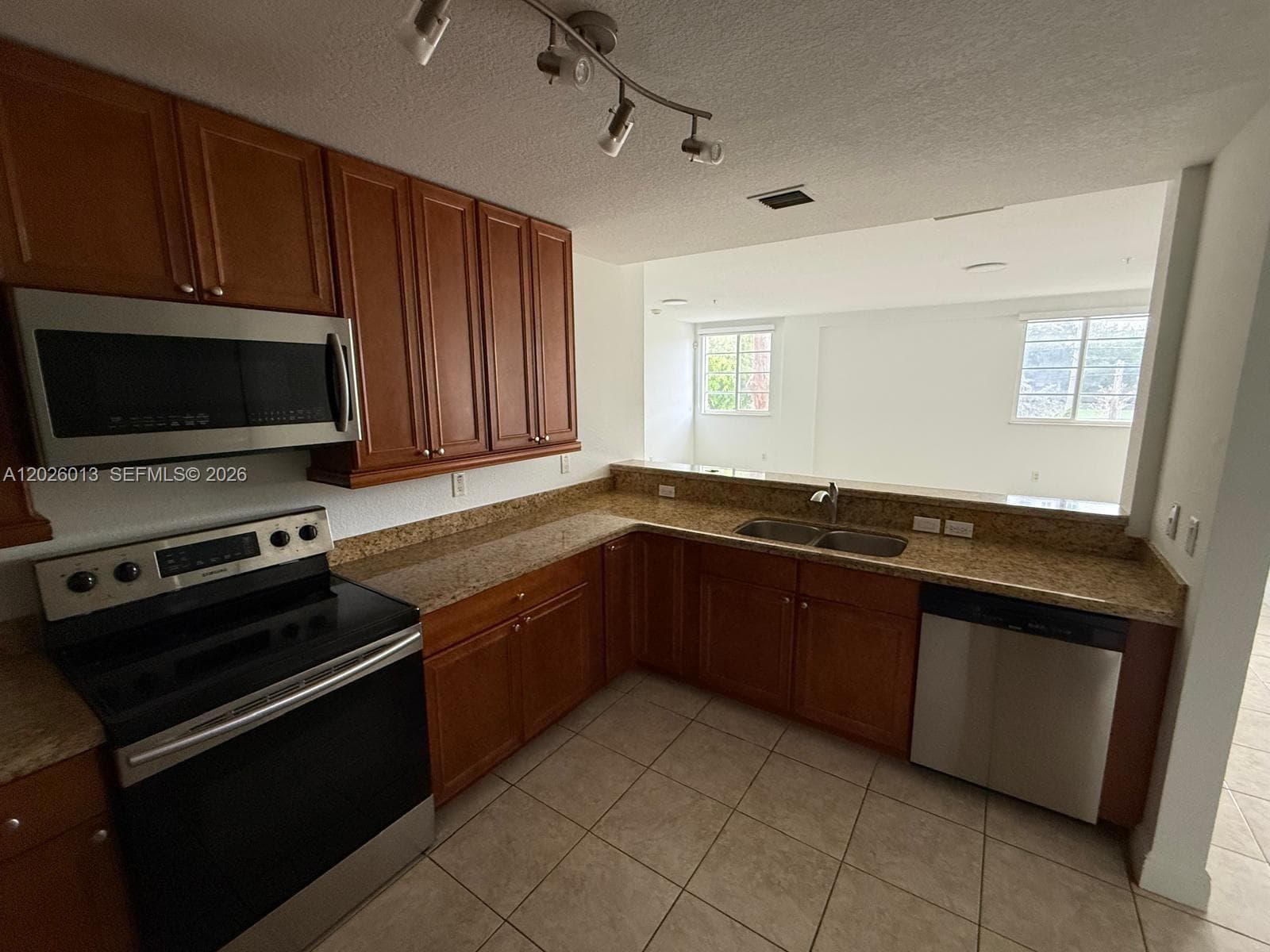 107 Mendoza Ave # 201, Coral Gables FL 33134 — 7
