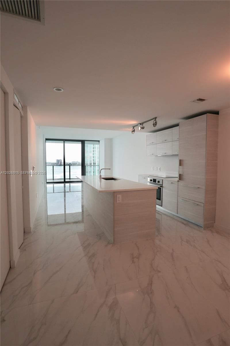 650 NE 32 # 1906, Miami FL 33137 — 6