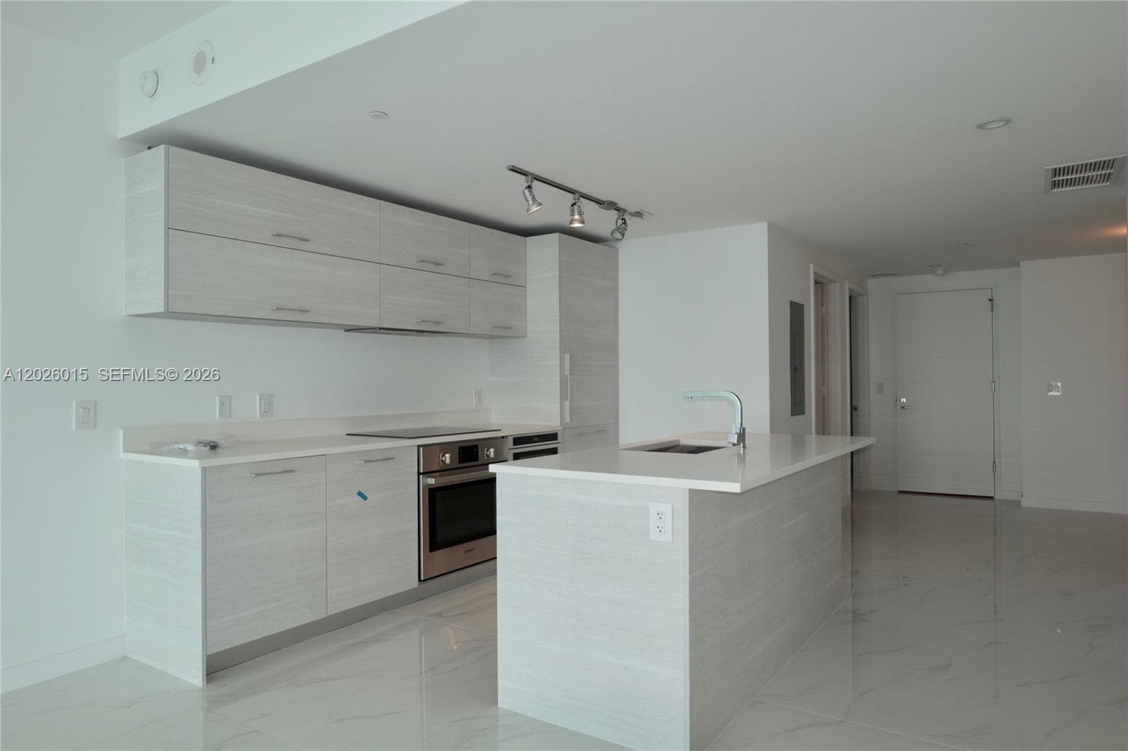 650 NE 32 # 1906, Miami FL 33137 — 16