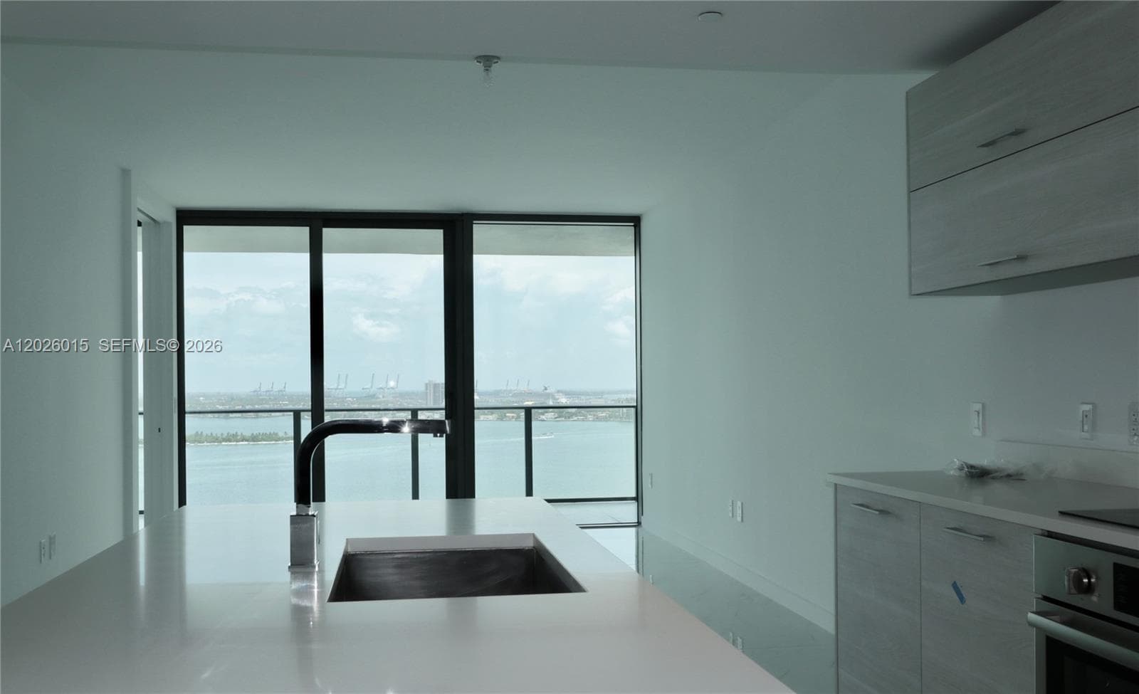 650 NE 32 # 1906, Miami FL 33137 — 12