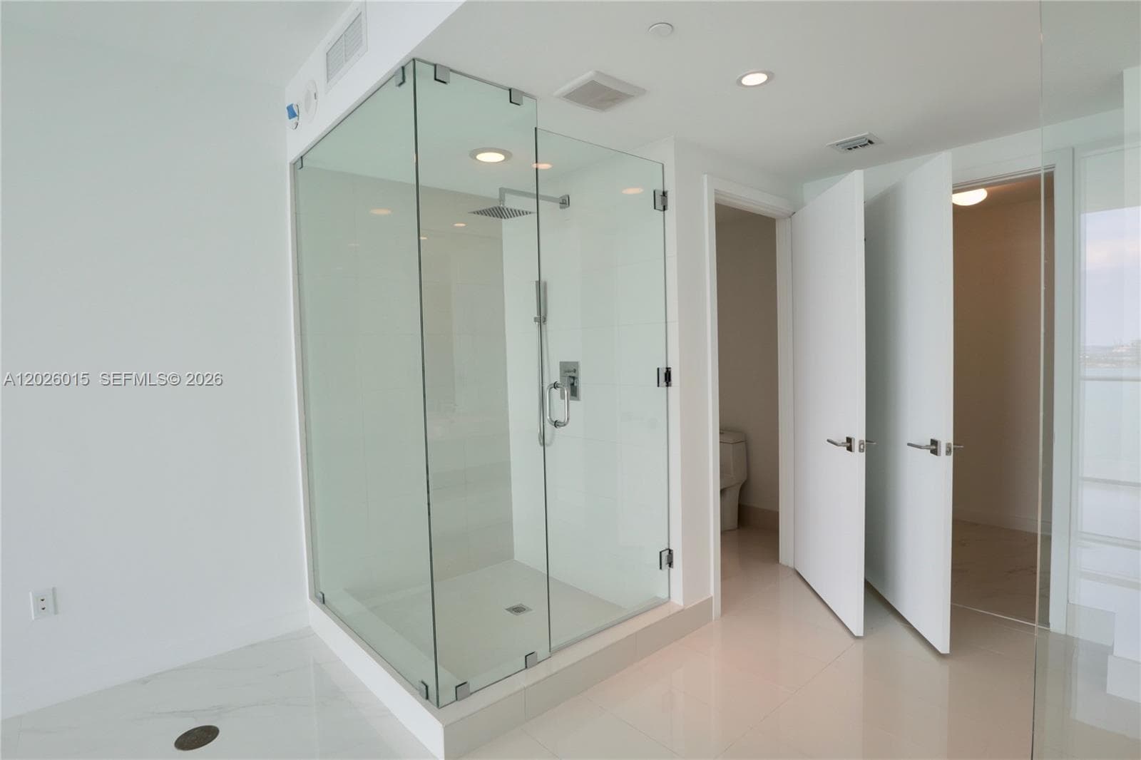 650 NE 32 # 1906, Miami FL 33137 — 22