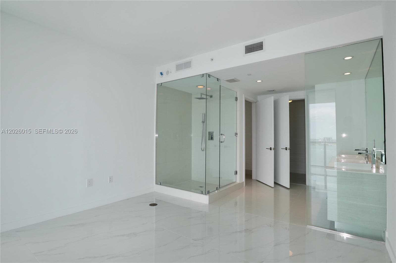 650 NE 32 # 1906, Miami FL 33137 — 24