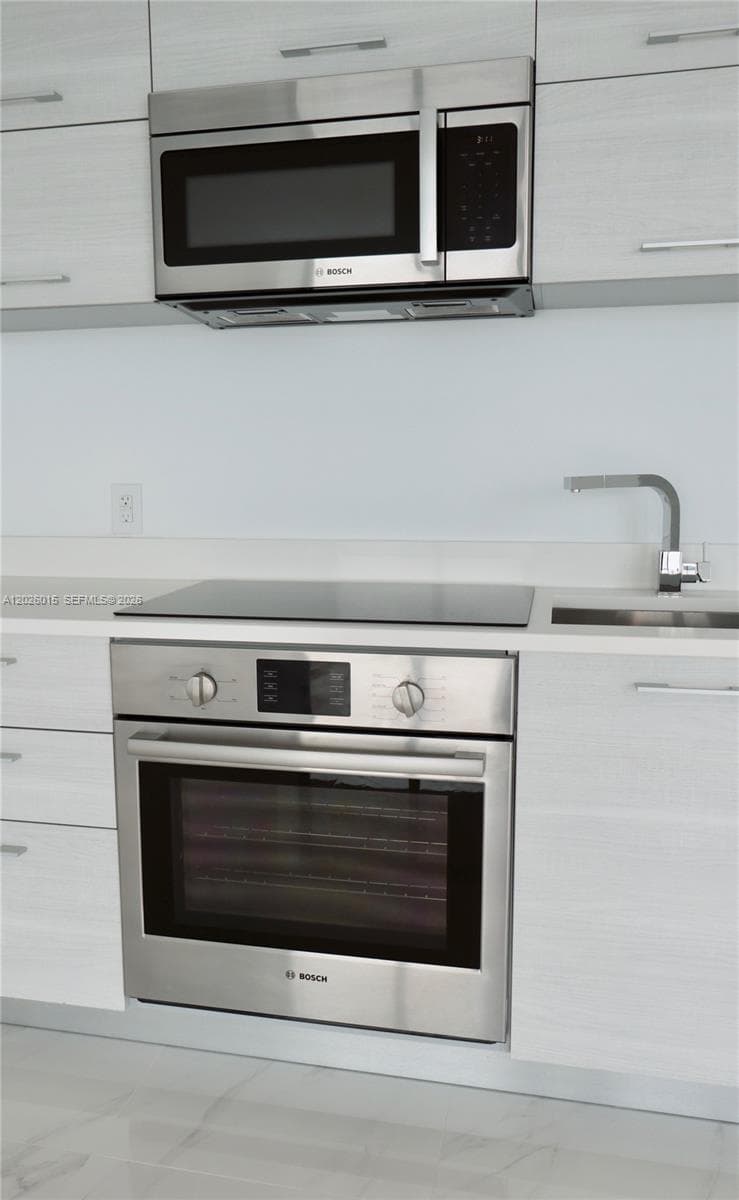 650 NE 32 # 1906, Miami FL 33137 — 30
