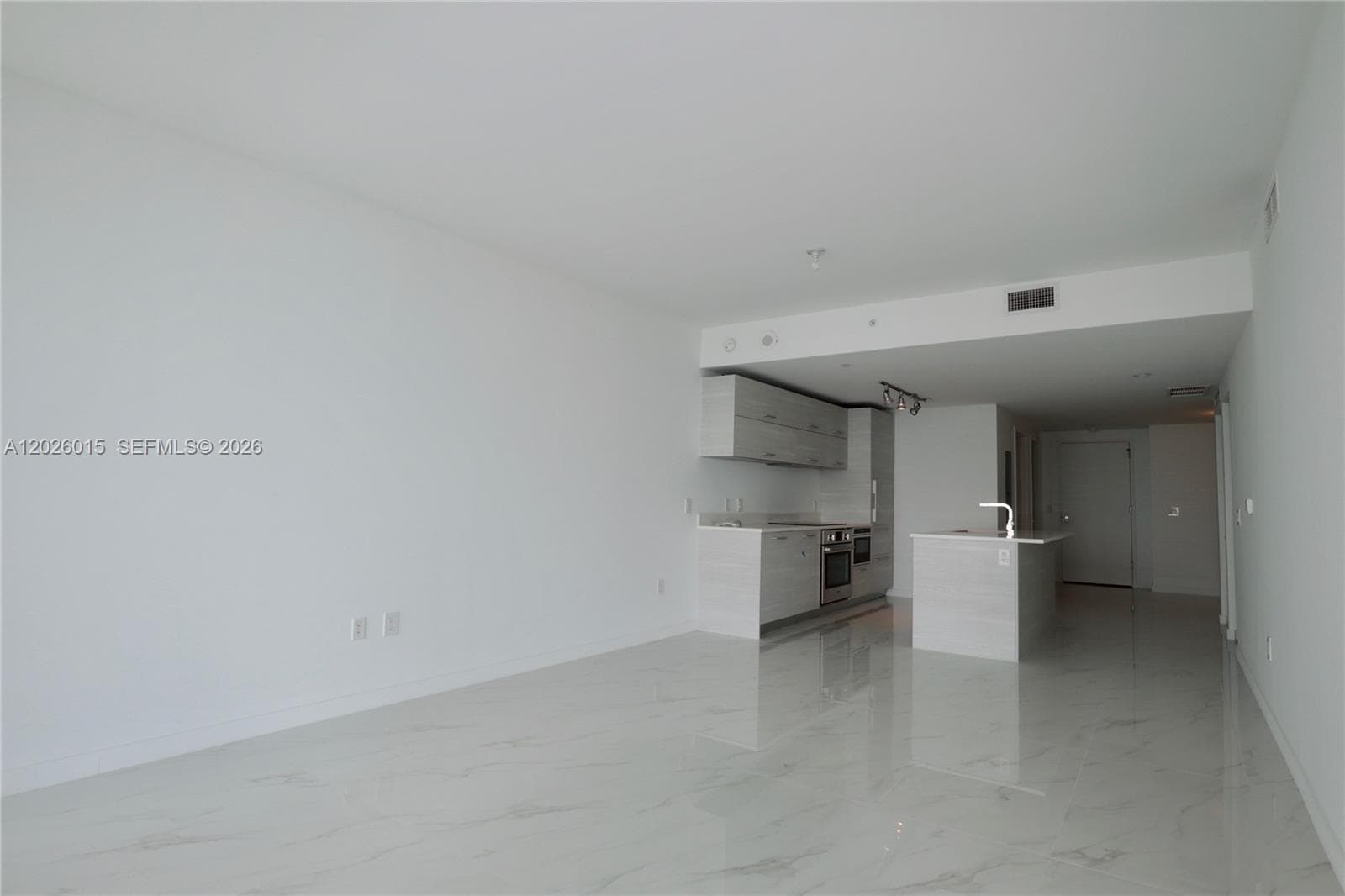 650 NE 32 # 1906, Miami FL 33137 — 18