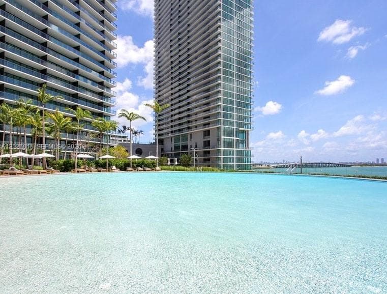 650 NE 32 # 1906, Miami FL 33137 — 37